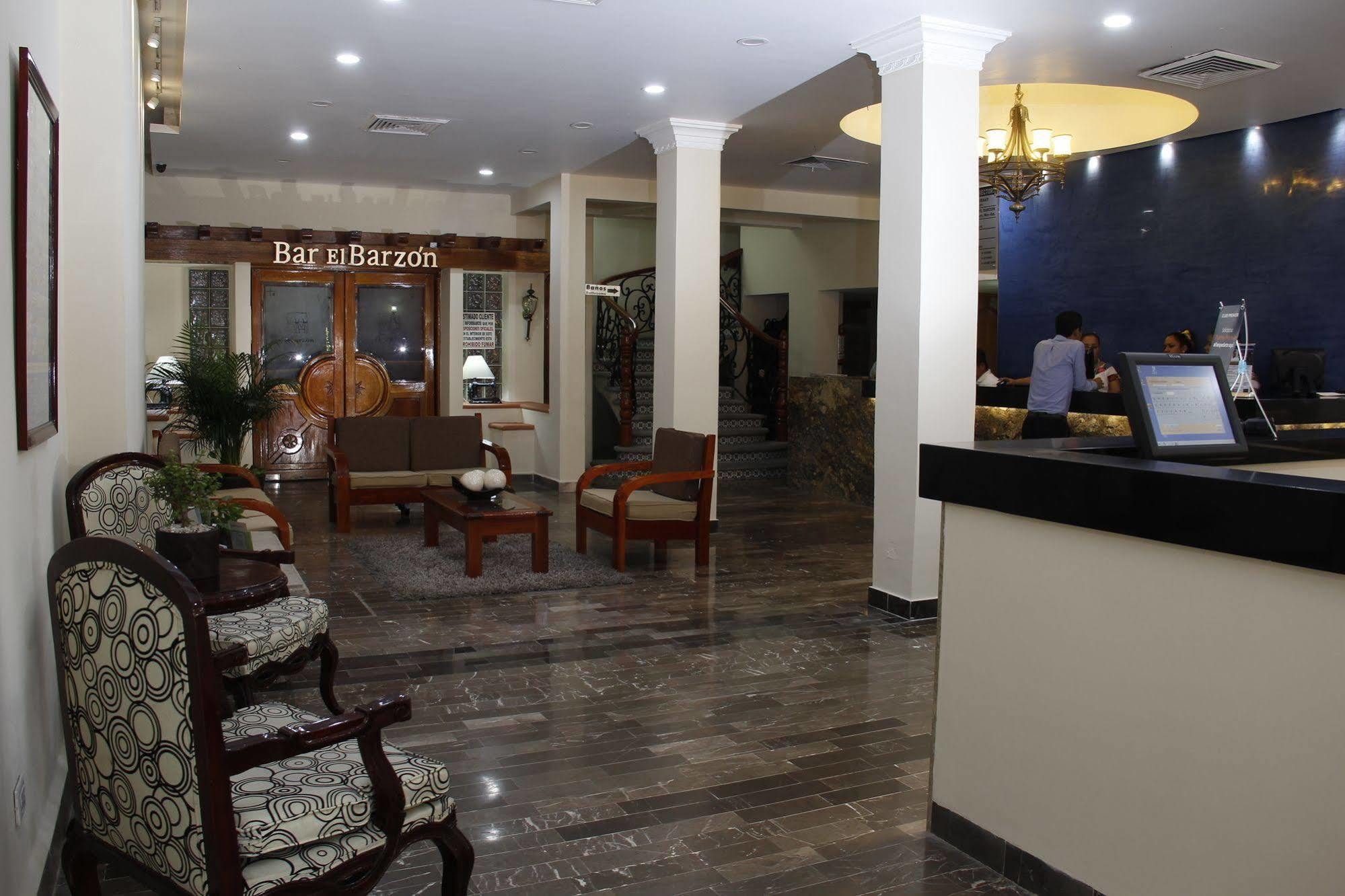 โรงแรมเบสต์ เวสเทิร์น มาดาน วิลลาเฮอโมซา ภายนอก รูปภาพ